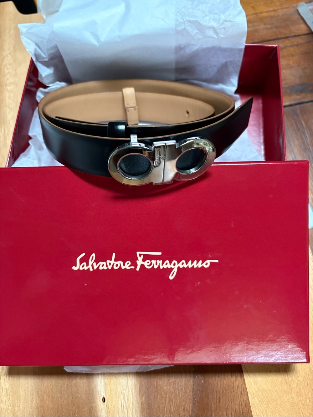 Salvatore Ferragamo Reversible Black / Beige Leather Gancini Buckle Belt